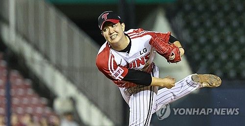 역투하는 LG 유영찬