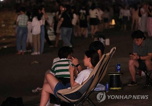 부산 열대야에 잠못 이루는 밤