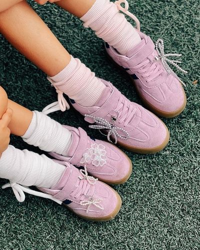 나만의 스타일로 꾸민 키즈 벨크로 라운드 코트화