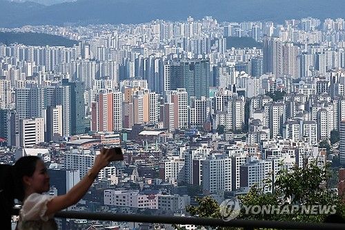 서울 남산에서 바라본 아파트 단지
