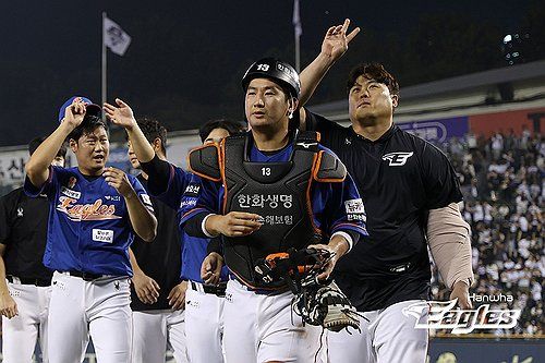 류현진, 승리의 V