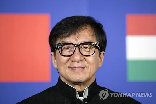 2024 파리 패럴림픽 성화 봉송 주자로 선정된 청룽