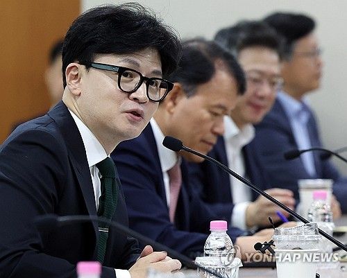 발언하는 한동훈 대표