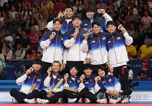 동메달 목에 건 유도 혼성단체팀