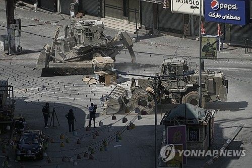 팔레스타인 서안지구 제닌에 투입된 이스라엘 불도저