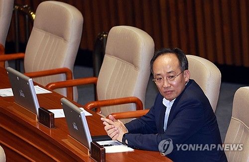 생각에 잠긴 추경호 원내대표