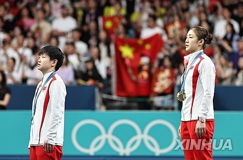 천멍(오른쪽)과 쑨잉사