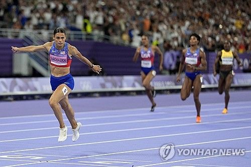 매클로플린, 압도적인 레이스