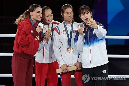 임애지-방철미, 시상대에서 '빅토리 셀피'