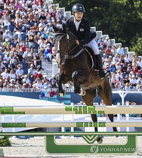 장애물 가볍게 뛰어넘는 서창완