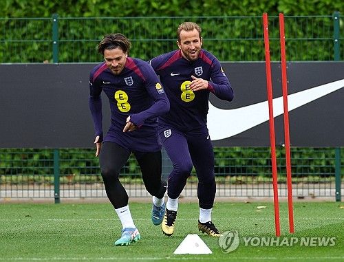 핀란드전을 앞두고 훈련하는 해리 케인