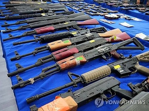 베네수엘라 정부가 공개한 '암살계획 관련 압수 총기'