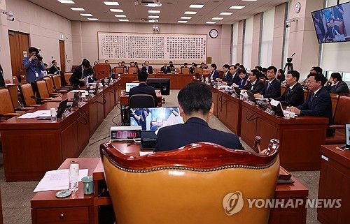 김건희·채상병특검법, 법사위 야당 단독 통과