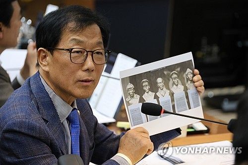 홍범도 장군 흉상 질의하는 윤후덕 의원