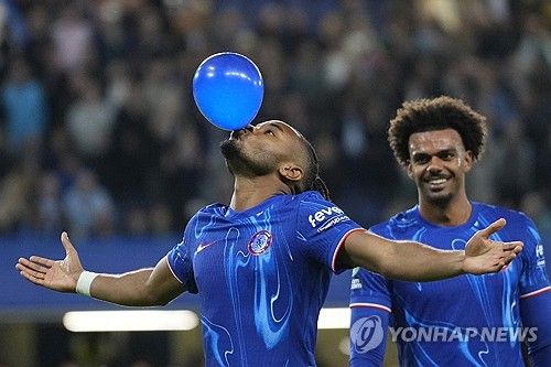 해트트릭 기록한 은쿤쿠