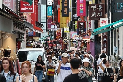 (서울=연합뉴스) 김인철 기자 = 22일 서울 명동 거리 모습. 2024.9.22 yatoya@yna.co.kr