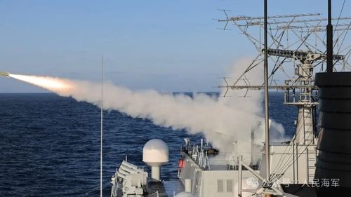중국 해군 시닝함에서 발사된 미사일