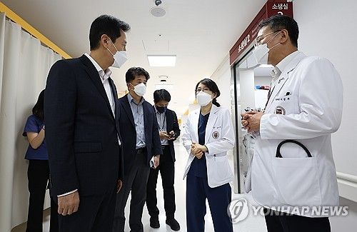 의료진 애로사항 듣는 오세훈 서울시장