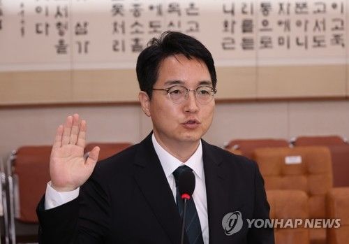 선서하는 심우정 검찰총장 후보자