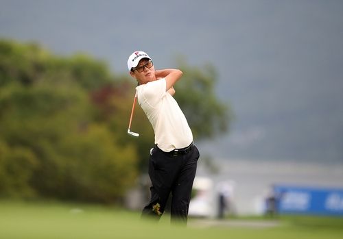 신한동해오픈 1라운드 공동선두 엄재웅