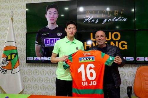 알라니아스포르와 1년 계약한 황의조