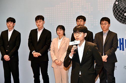 신진서, 삼성화재배 첫판서 왕싱하오와 격돌…난양배 예비 결승
