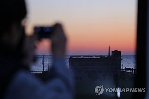 기차에서 맞이한 새해 첫 일출