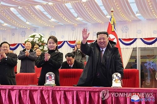 북한, 신년 경축공연 진행