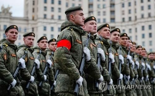 전승절 행사 리허설하는 러시아군