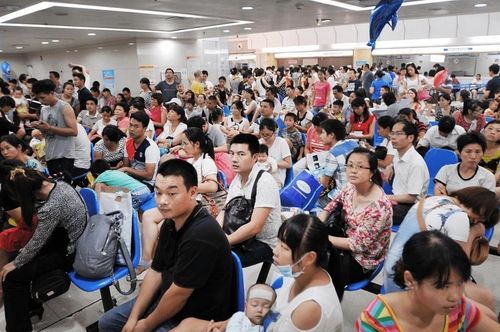 중국 한 병원의 대기자들