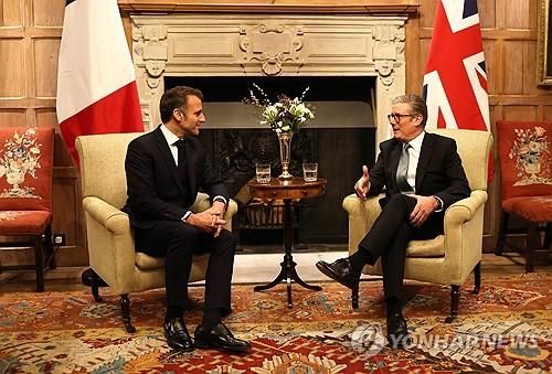 프랑스 마크롱 대통령과 영국 스타머 총리의 9일 회동