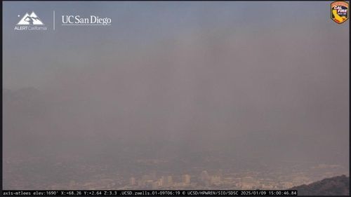 9일(현지시간) LA 그리피스 천문대에서 찍은 시내 영상