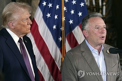 도널드 트럼프 미국 대통령 당선인(왼쪽)과 스티브 위트코프 중동평화 특사