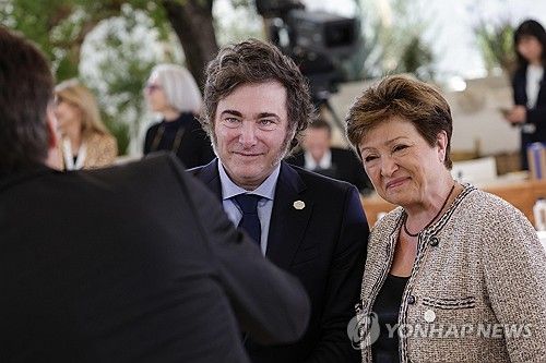 밀레이 아르헨티나 대통령과 IMF 게오르기에바 총재