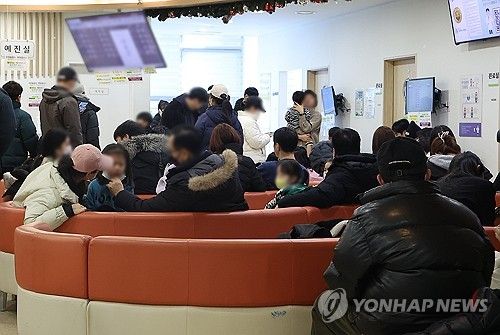 인플루엔자 확산세 지속…붐비는 서울 한 병원