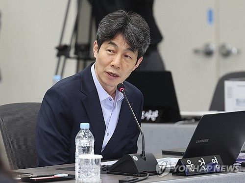 질의하는 윤건영 의원