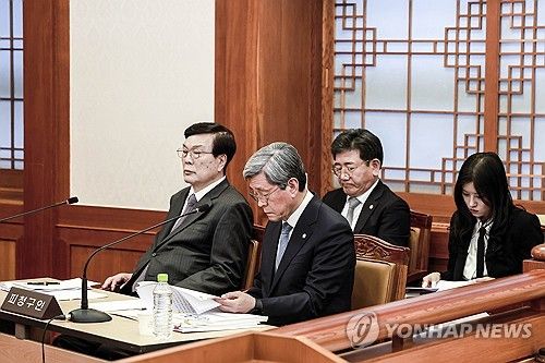 첫 변론준비기일 참석한 한 총리 측 변호인단