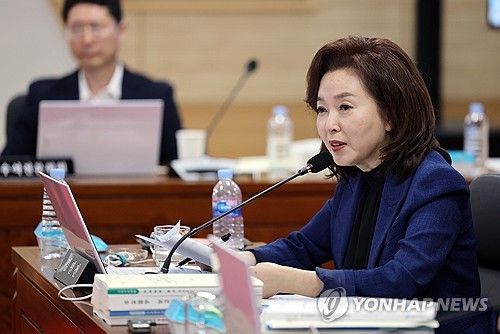 질의하는 김민전 의원