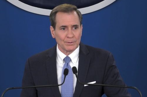 브리핑 중인 커비 보좌관