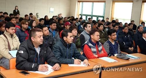 한국 농업기술 익히는 외국인들 