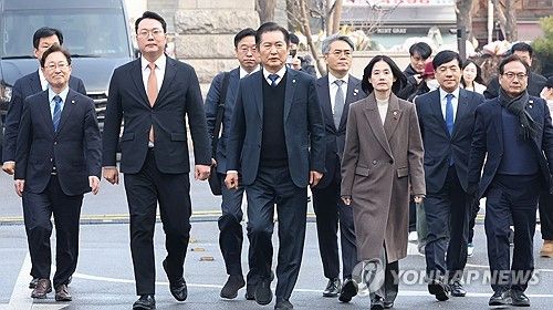 헌재 향하는 국회 탄핵소추단