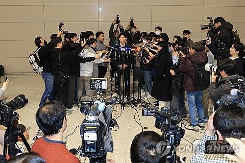 미국 출국 앞서 인터뷰하는 다저스 김혜성