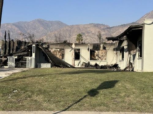 LA 산불 피해 지역 알타데나의 불탄 집