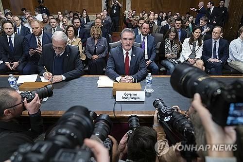 더그 버검 미 내무부 장관 후보자