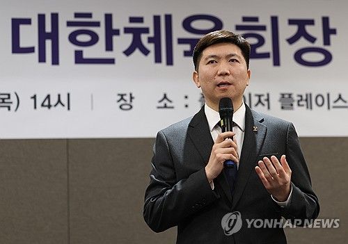 발언하는 유승민 당선인