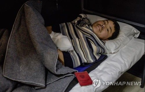 우크라이나군이 러시아 쿠르스크에서 생포한 북한군 
