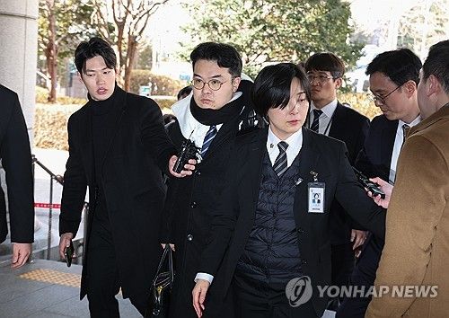 윤 대통령 영장심사, 법정향하는 공수처