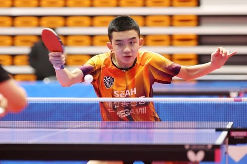 탁구 국가대표 선발전에 출전한 이승수의 경기 장면