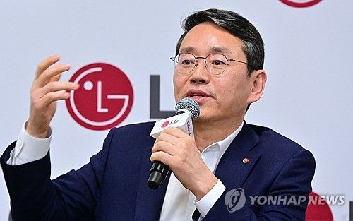 기자간담회서 발언하는 조주완 LG전자 CEO