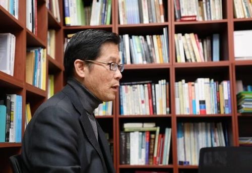 연합뉴스와 인터뷰 중인 정성장 센터장